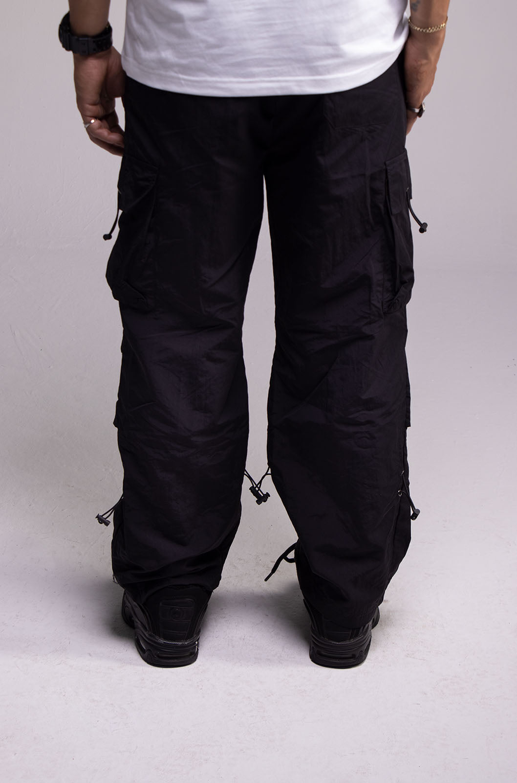 Nylon Cargo Pants Negro