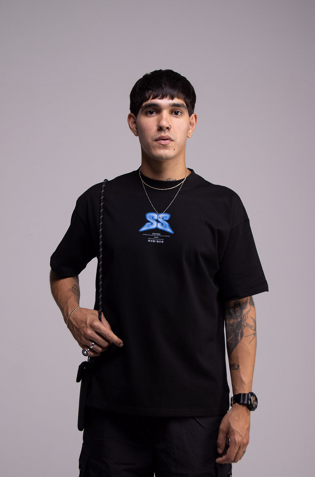 Playera SUPERSTAR Negra 305gsm