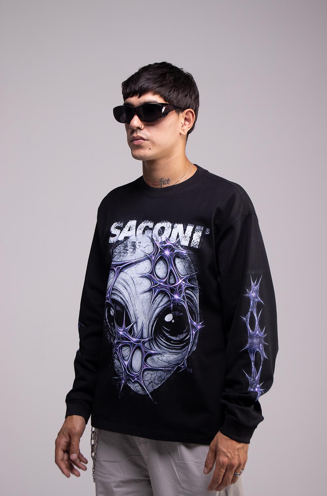 Playera ALIEN 152 Manga Larga Negra 275gsm