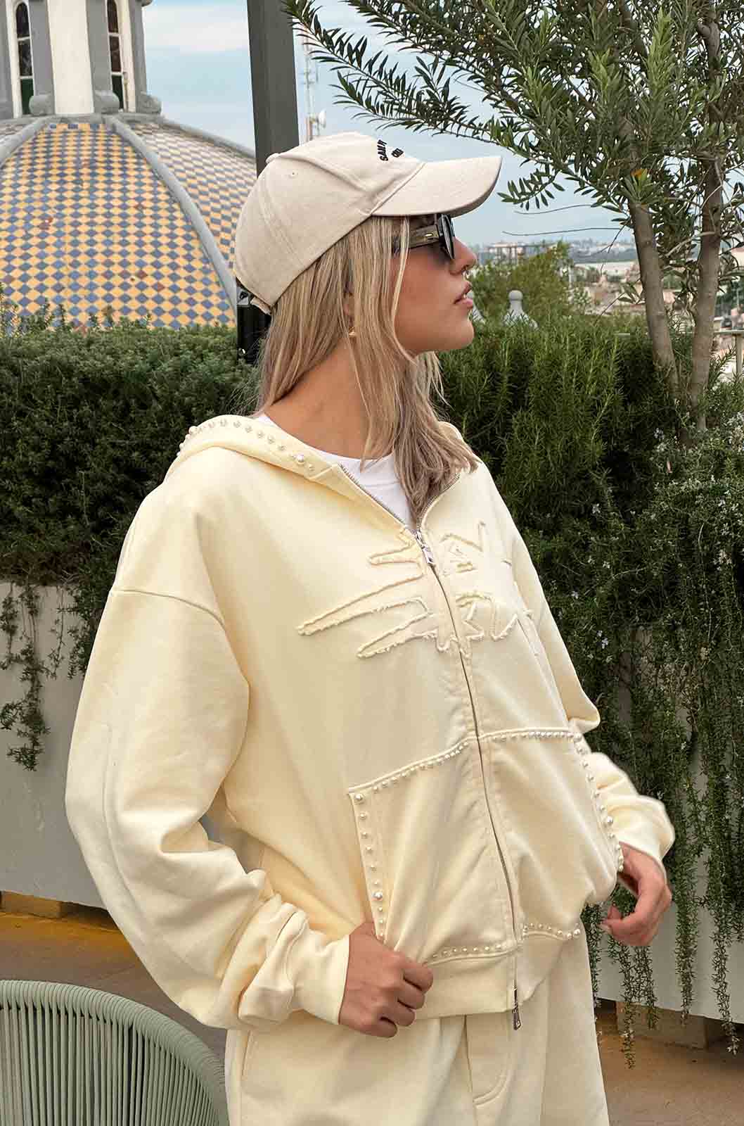 CREAM PEARL ZIP HOODIE — 420 GSM